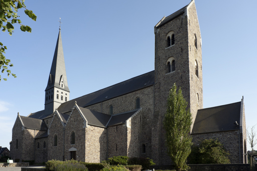 De Sint-Ursmaruskerk