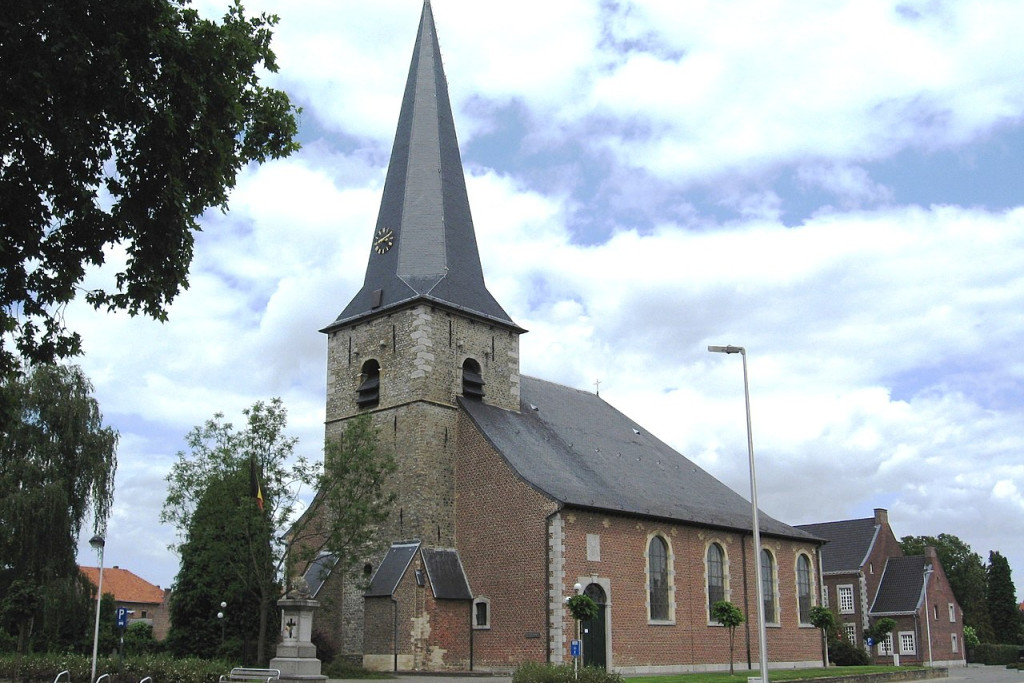 De Sint-Vedastuskerk in Hoepertingen