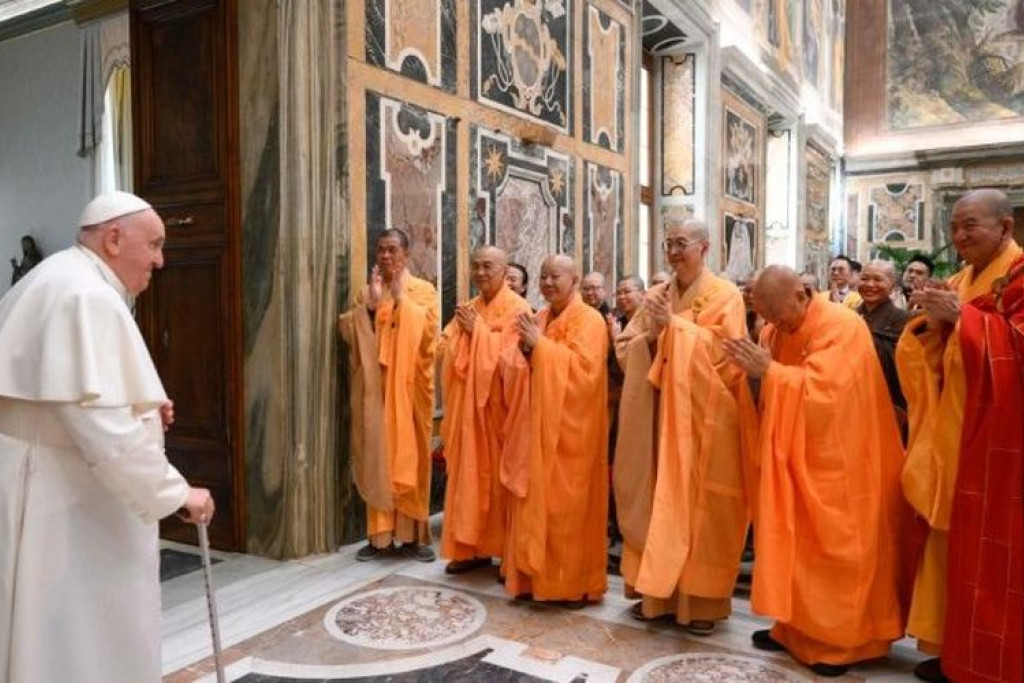 Franciscus had een ontmoeting met boeddhisten uit Taiwan