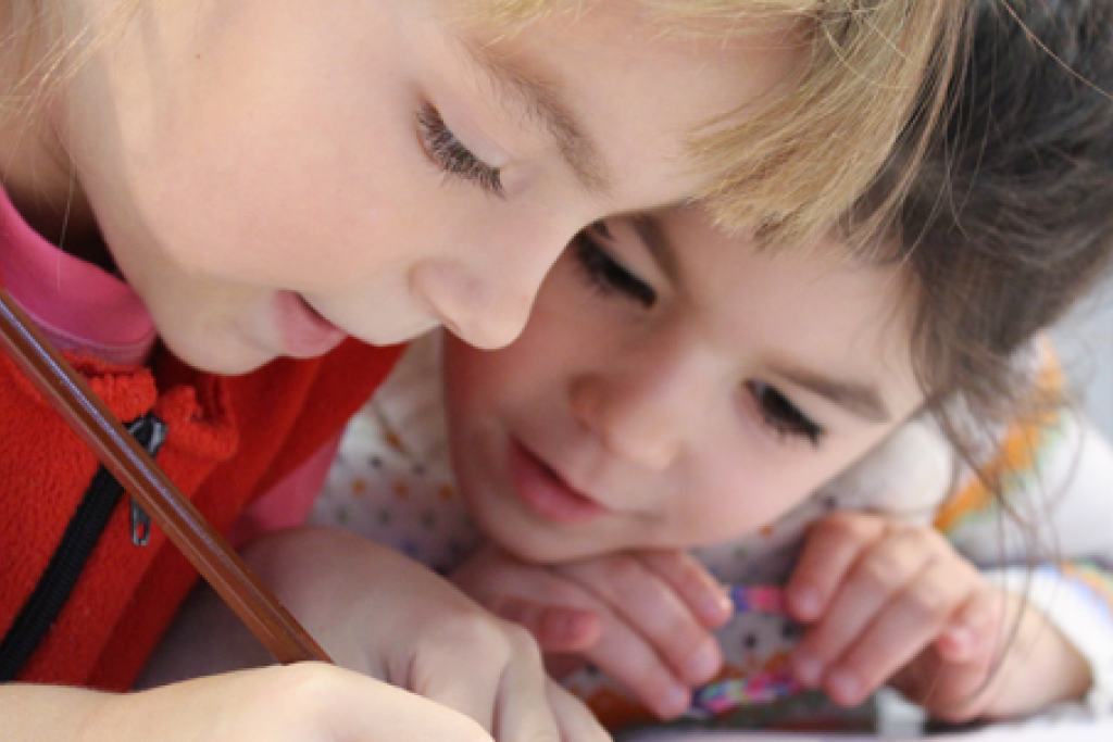 Verstand hebben van religie en dat goed en eigentijds overbrengen aan je leerlingen, is precies je corebusiness als katholieke school, stelt Toke Elshof met klem