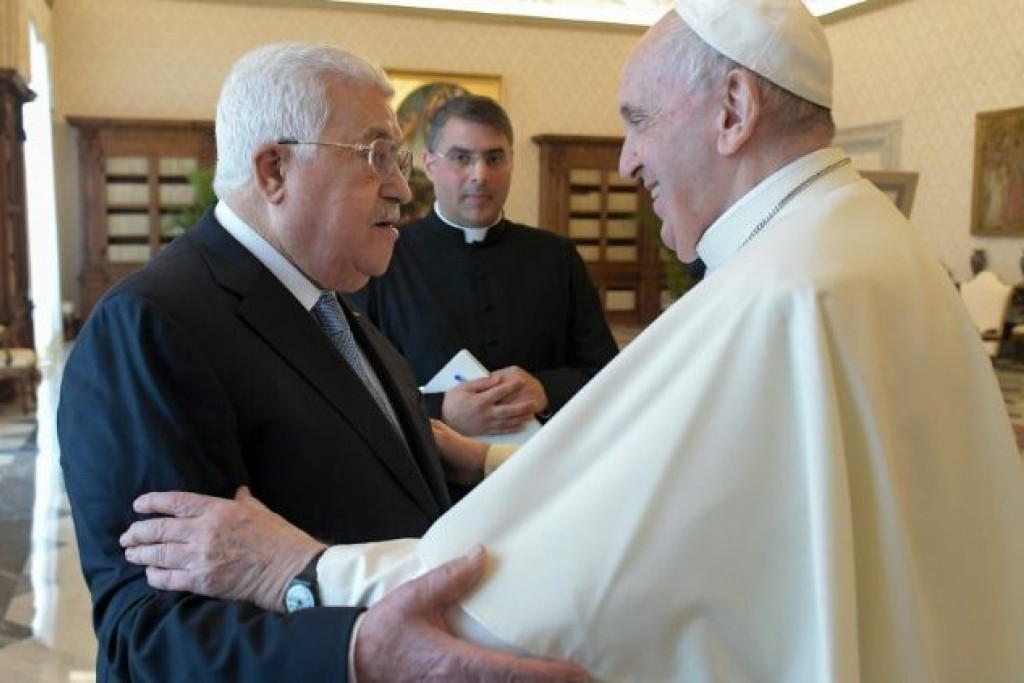 President Mahmud Abbas ontmoet paus Franciscus