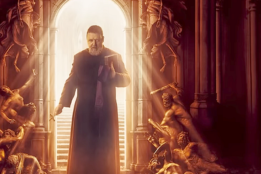 Russell Crowe als de exorcist Gabriele Amorth