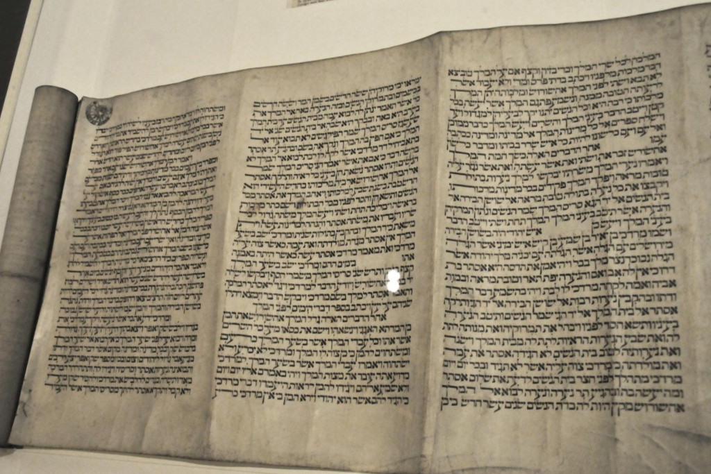 Bijbelrol tijdens de expo Heilig Schrift in Utrecht