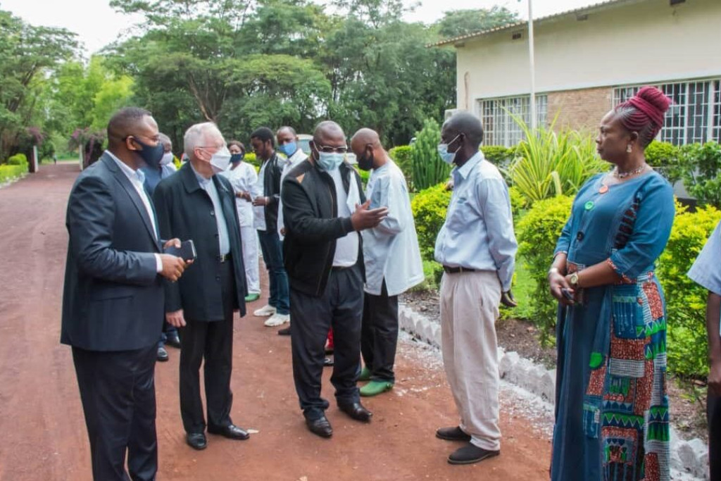 Broeder René Stockman tijdens een bezoek aan Lubumbashi (DR Congo), bij de opening van het Dr. Joseph Guislain Neuropsychiatrisch Centrum