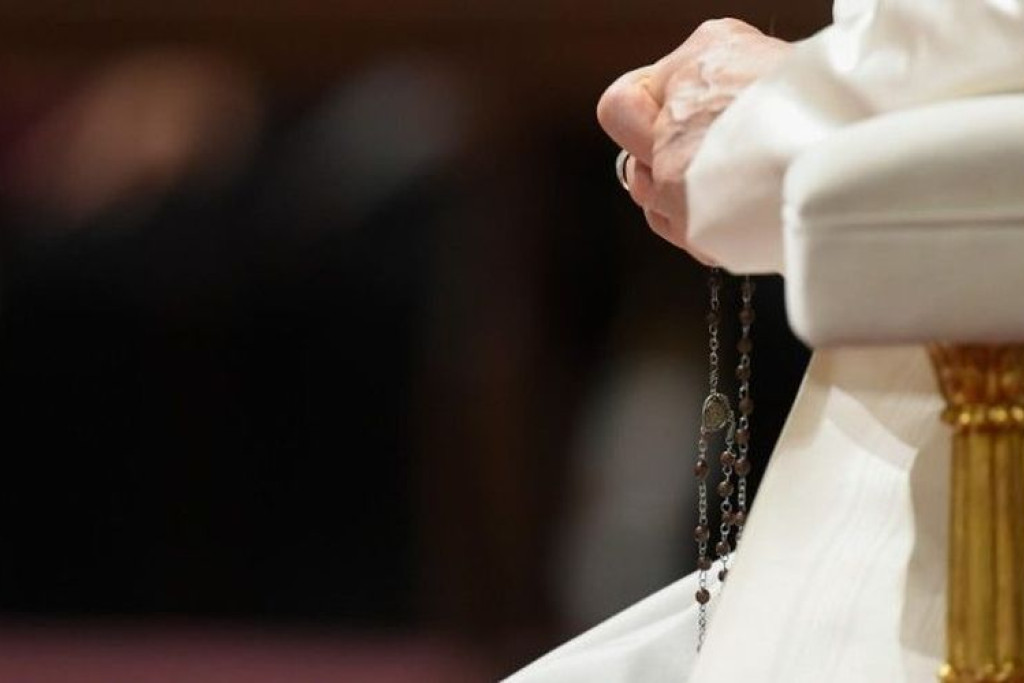 Paus Franciscus tijdens het rozenkransgebed voor de vrede