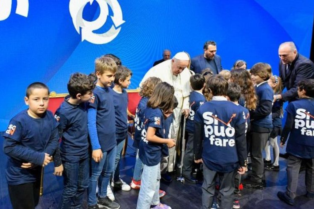 Paus Franciscus breekt een lans voor het gezin