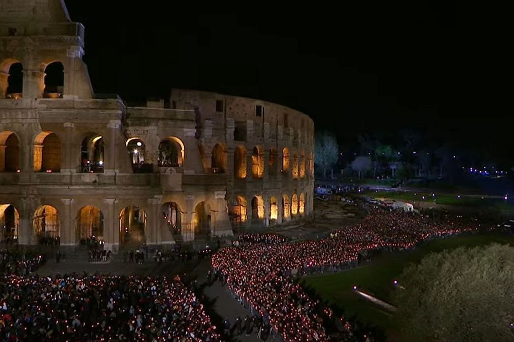 De Kruisweg in het Colosseum