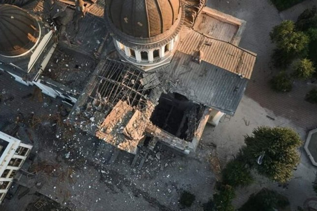 De vernielde kathedraal van de Transfiguratie in Odessa