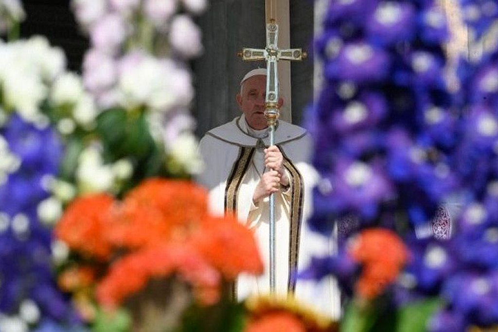 Paus Franciscus tijdens de paasmis
