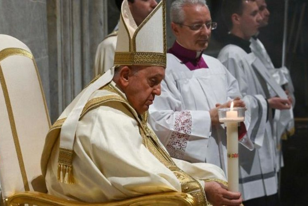Paus Franciscus tijdens de paaswake