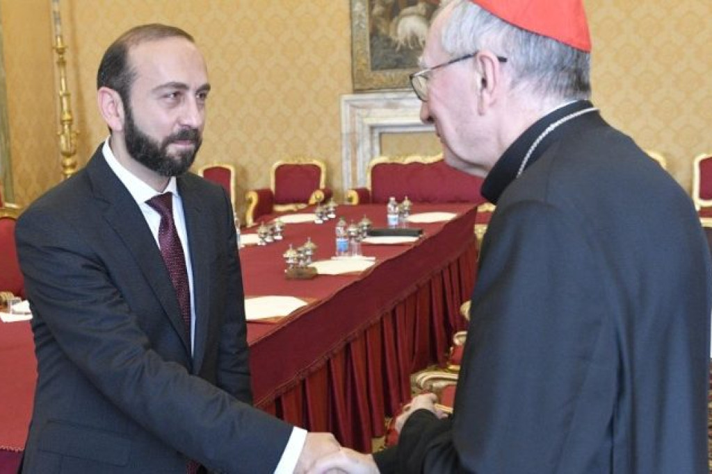 Staatssecretaris Parolin met de Armeense minister van Buitenlandse Zaken Ararat Mirzoyan