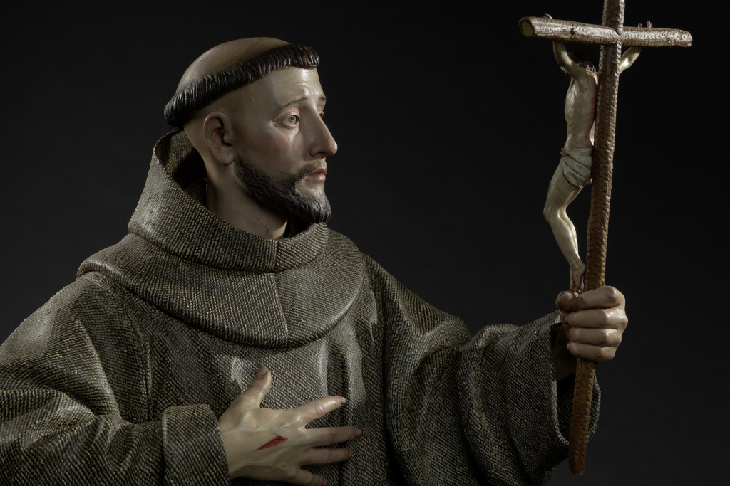 Detail van: Pedro de Mena, Saint Frances of Assisi Polychrome wood and glass, (with plinth) 86 x 38 x 32 cm (MNHA exhibition 2017-D005/001)