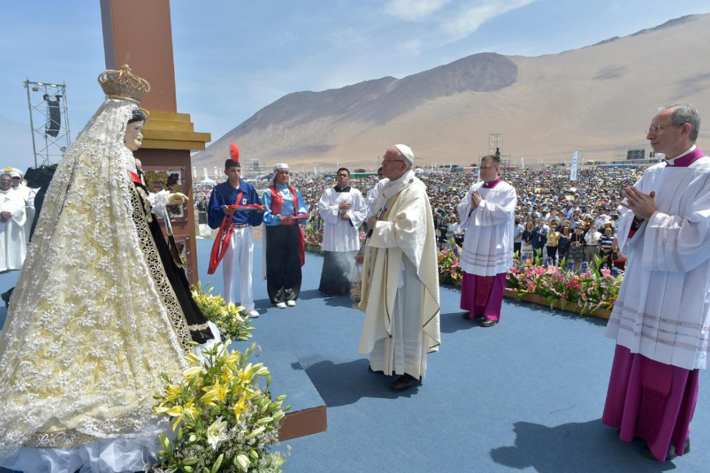 paus Franciscus draagt mis op in Peru