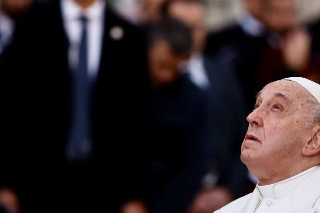 Paus Franciscus vertrouwde de zorgen van de inwoners van Rome en van de wereld toe aan Maria