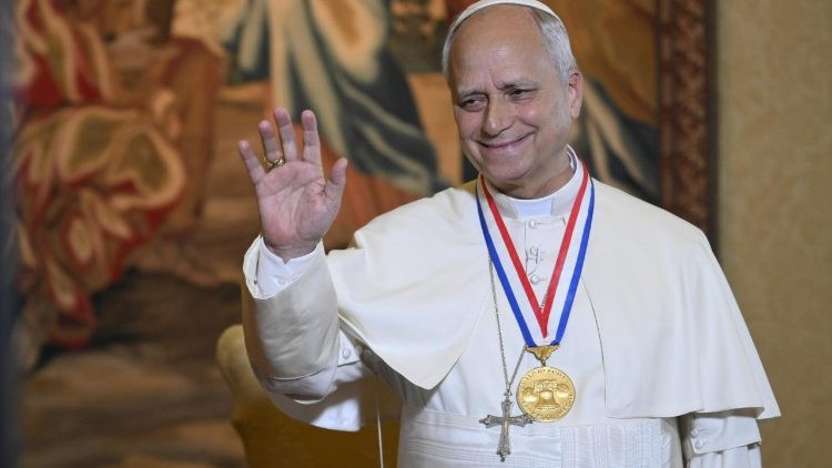 Paus Leo XIV: 'God bless America'